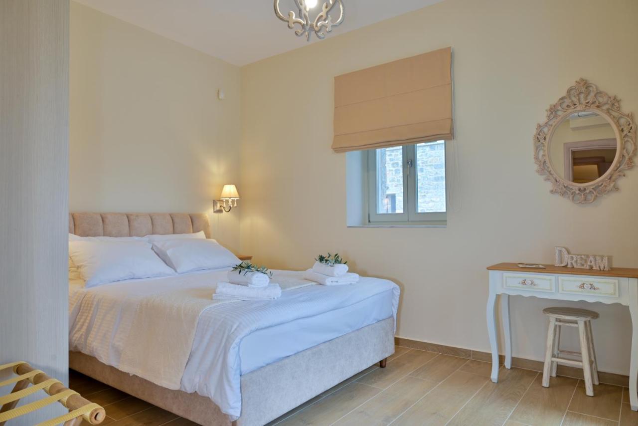 Efmar Exclusive Residences Gythio Room photo